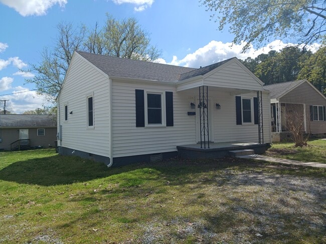 Photo - 124 Center St