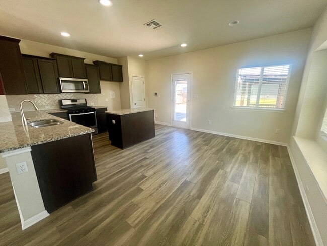 302 Mossycup Dr