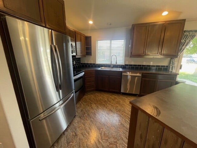 Photo - 1604 N Lea St