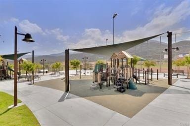 Photo - 4 bed 2.5 bath Beautiful Sycamore Creek house in Corona for lease