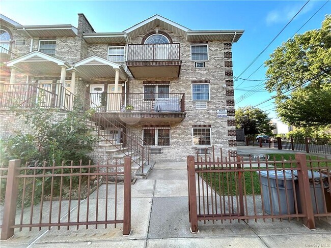 Photo - 1943 Adee Ave Unit 2