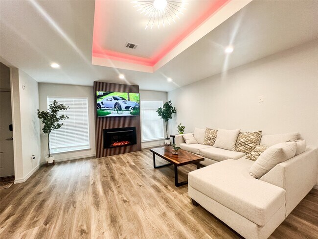 Photo - 11507 Willwood Dr