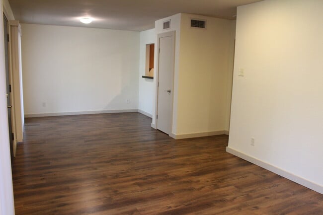 Building Photo - 206-E Eden at Avondale Unit 206-E Rental