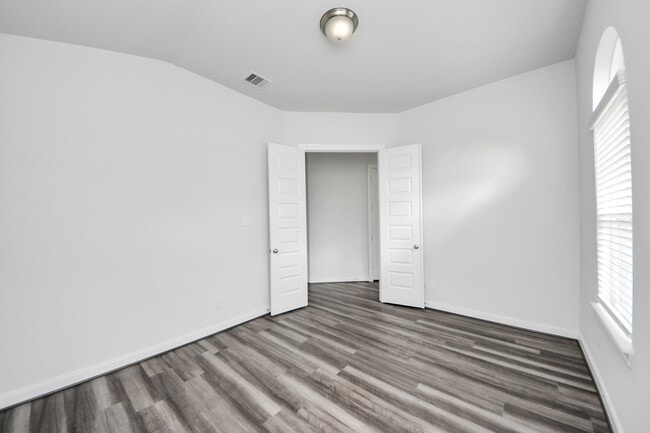 Photo - 8815 Arch Rock Dr