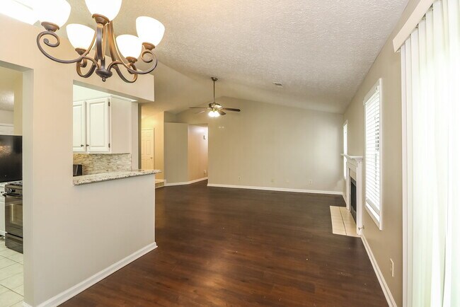 Photo - 5009 River Rock Way