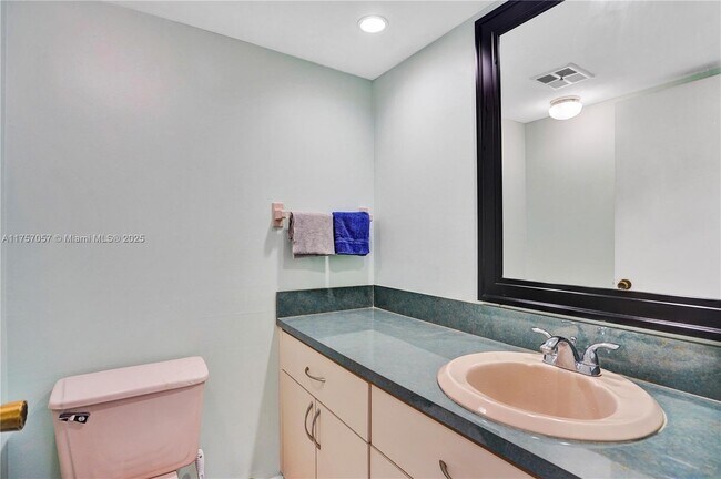 Photo - 7150 Indian Creek Dr Unit 505