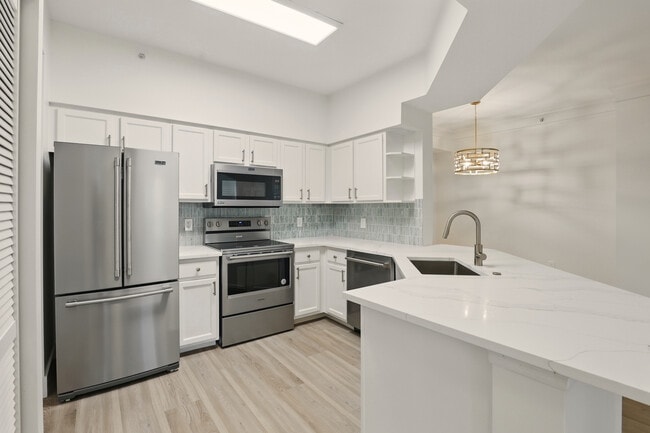 Stunning Designer Kitchen - 9849 Baywinds Dr Condo Unit 4306