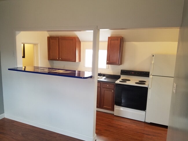 Building Photo - 37 1st Ave SE Unit 4 Rental