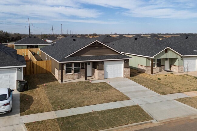 Photo - Gorgeous 3-Bed, 2-Bath Home on Tombstone Rd – Available May 8th