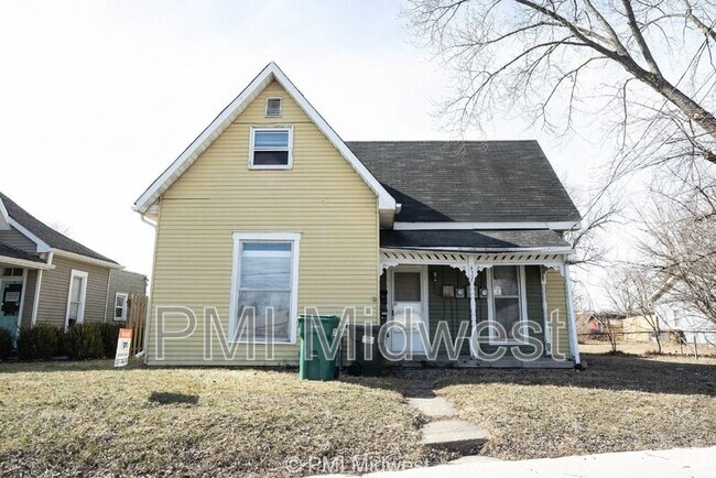 Building Photo - 632.5 S State St Rental