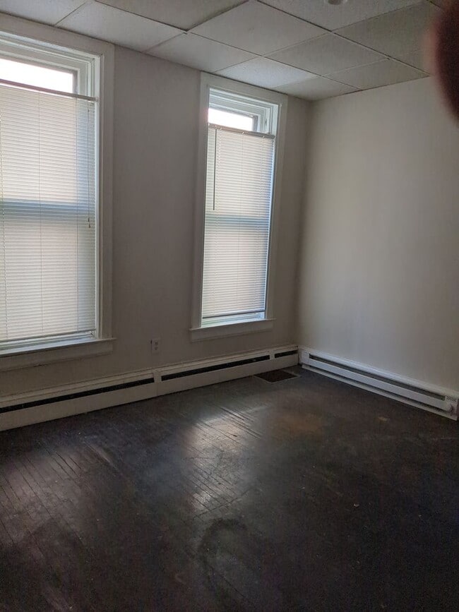 Photo - 620 W King St Unit 1st Floor