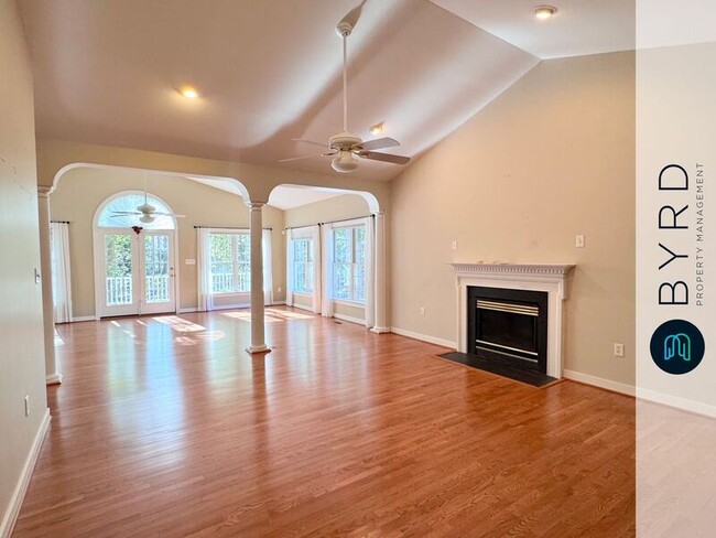 Photo - 423 Elm Creek Dr