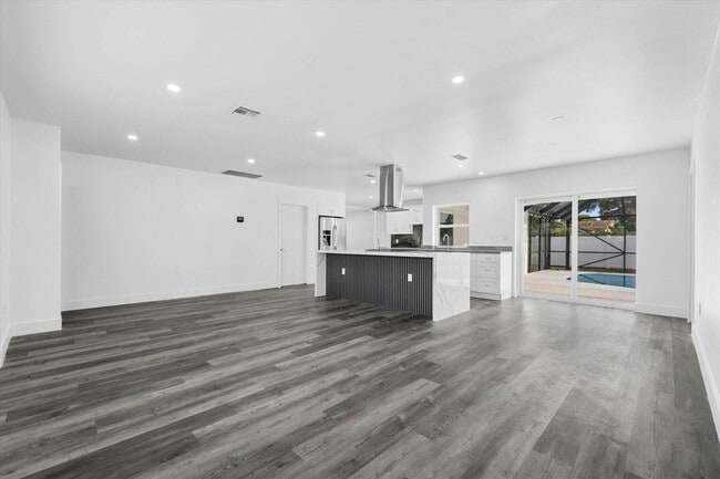 1650 NW 9th St