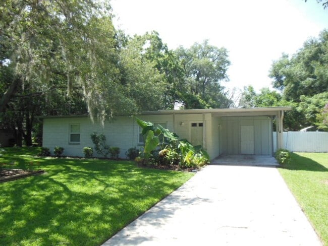 Building Photo - 404 Oakhurst St