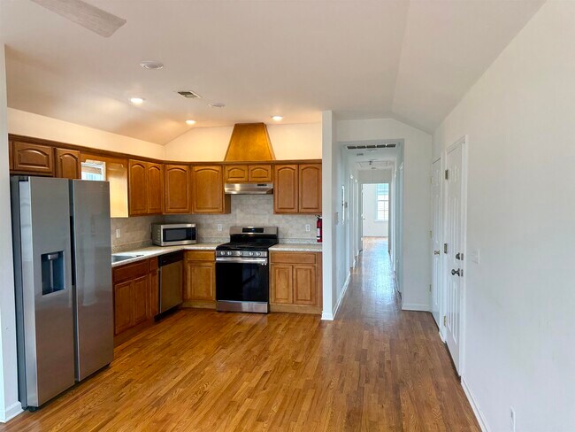 Photo - 39 W 34th St. Unit 2
