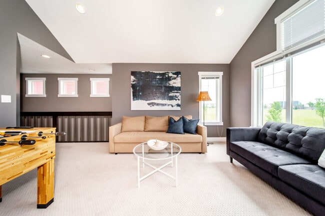 Photo - 1840-1880 80 St SW Unit SI ID1308609P