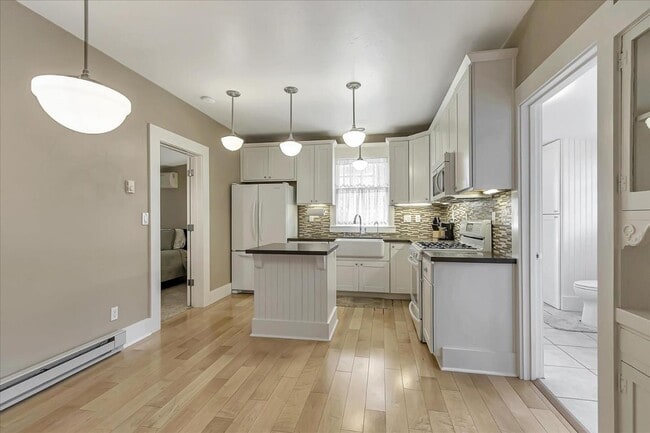 Photo - 1358 Fremont St