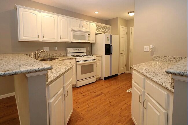 Photo - 52381 Oak Manor Dr House