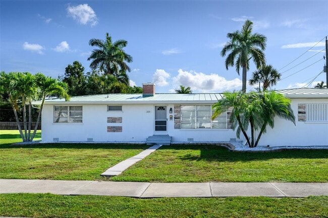 Photo - 330 Harvey St
