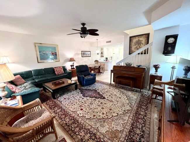 Photo - 2913 E Community Dr