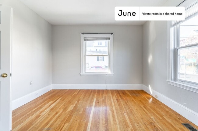 Photo - Room in Shared 3 bed/1 bath home Unit A