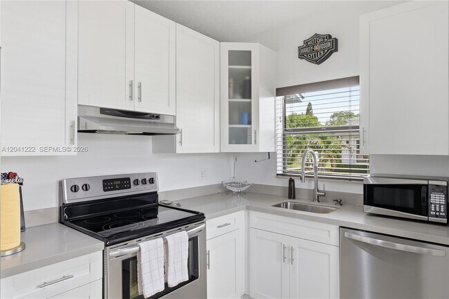Photo - 6443 SW 152nd Cir Pl