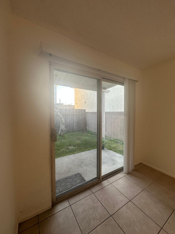 Photo - 8531 Rose St