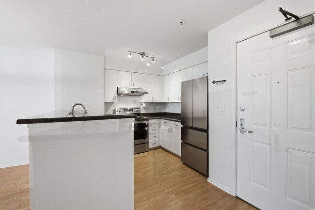 Photo - 8100 Oceaview Terrace-119
