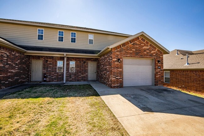 Photo - ***298 Copper Oaks***