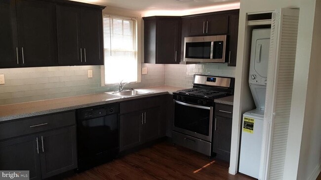 Photo - 16 St Albans Ave