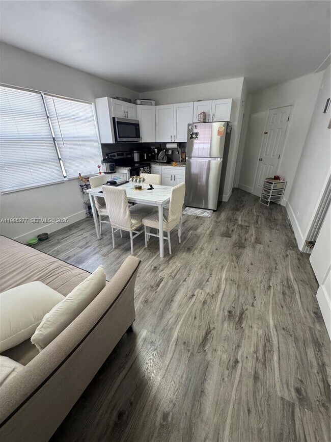 Photo - 10245 SW 37th Terrace Unidad B