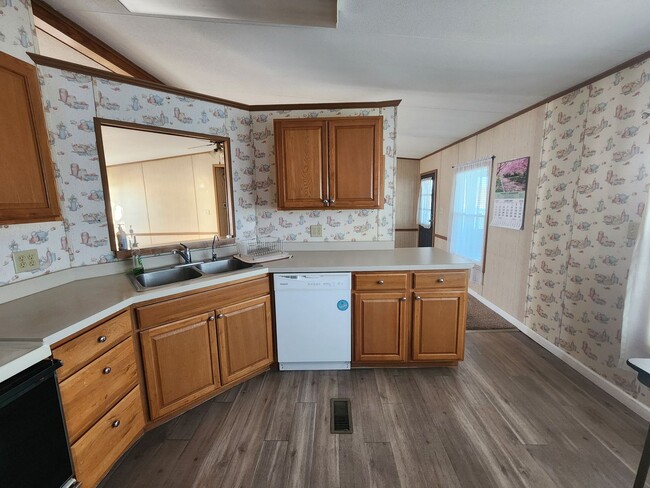 Photo - Wonderful County Home