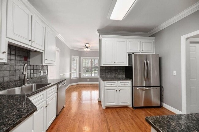 Photo - AVAILABLE NOW: 4 Bed 3.5 Bath in Coosaw Cr...