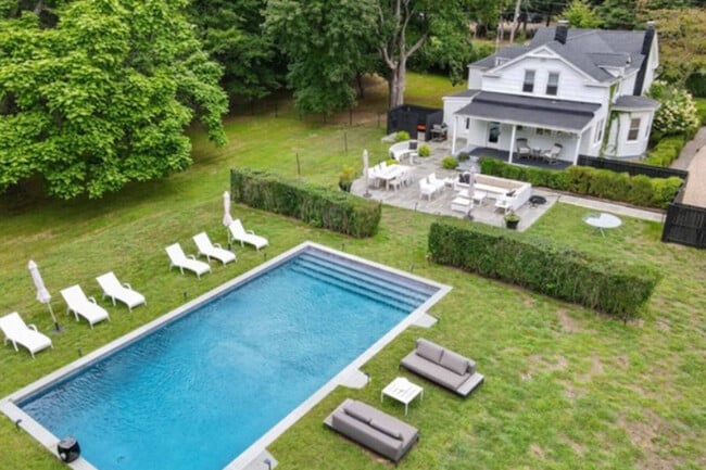 Photo - 70 S Ferry Rd