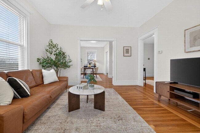 Photo - 60 Iffley Rd Unit #2