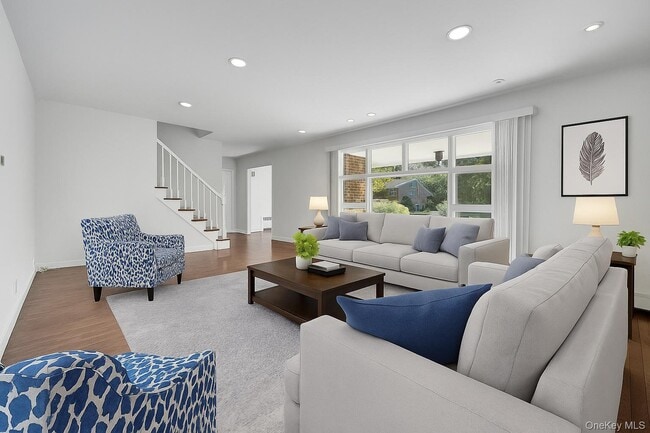13 Colonial Rd
