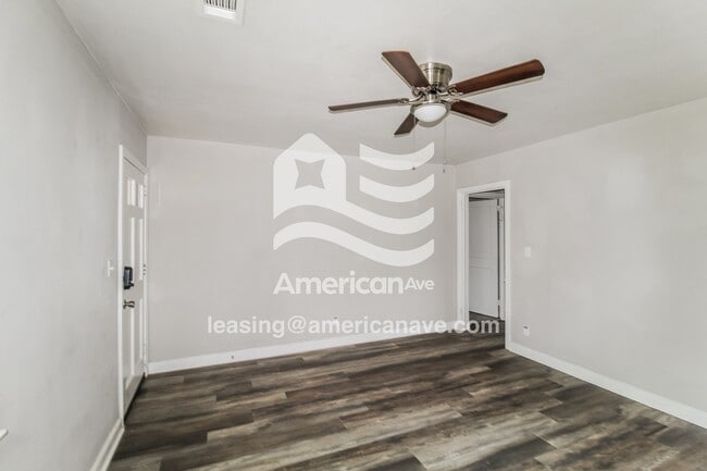 Photo - 2902 Pecan St