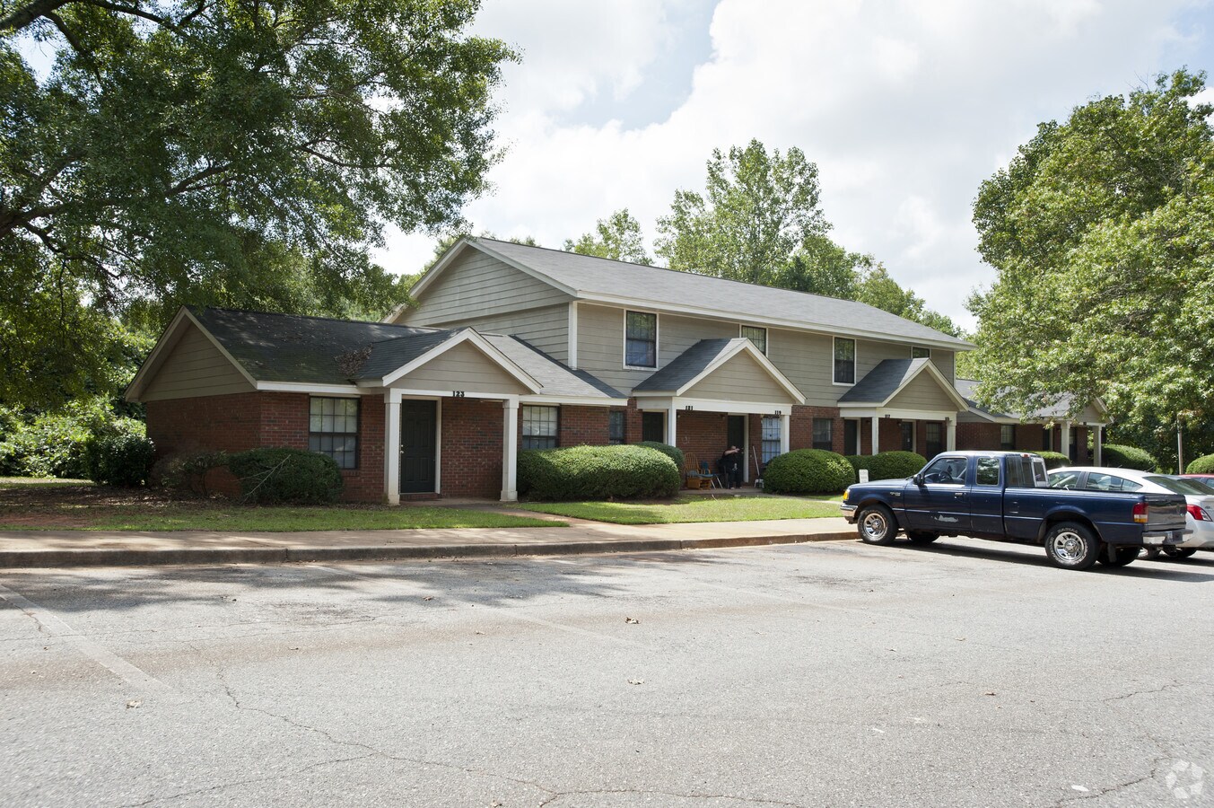 Photo - South Oak Apartments