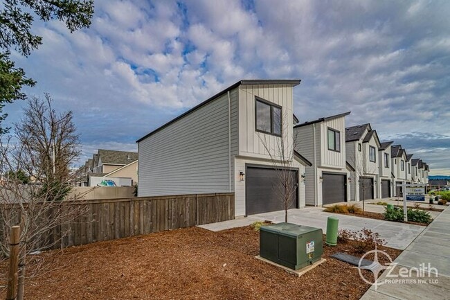 Photo - 16304 NE 21st St