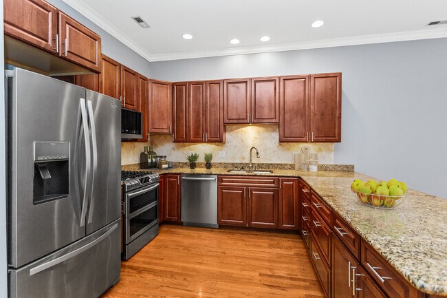 Photo - 3228 N Sheffield Ave Unit 2