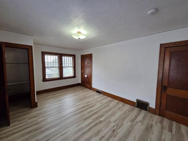 Photo - 2216 Merner Ave Unidad 2216-5