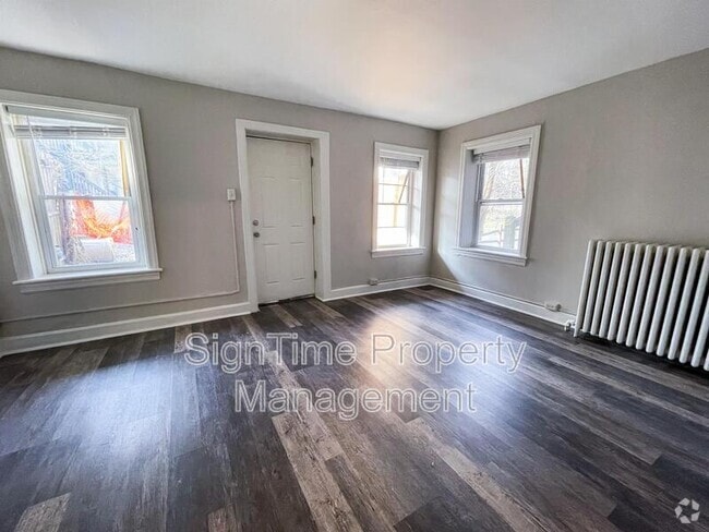 Building Photo - 65 Broadway Rental