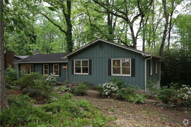 Building Photo - 1040 Cherokee Trail Rental