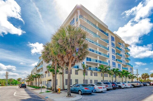 15 Avalon St Unit 702