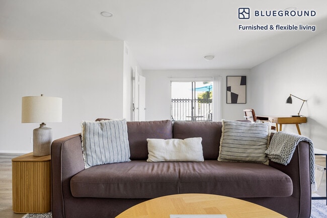 Photo - 616 N Sweetzer Ave Unidad FL1-ID1399