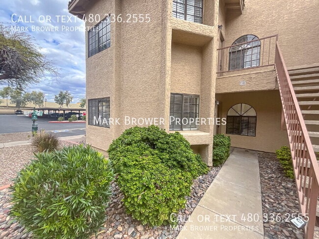 Building Photo - 930 N Mesa Dr Rental