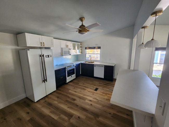 Photo - 231 N John St