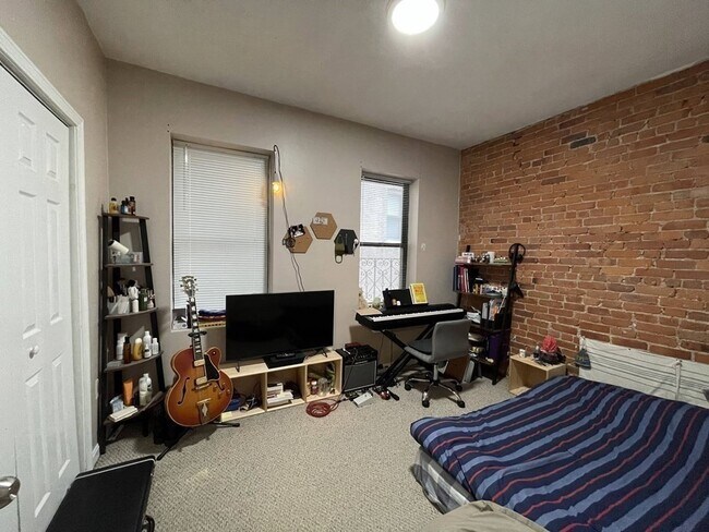 65 Hemenway St Unit 6