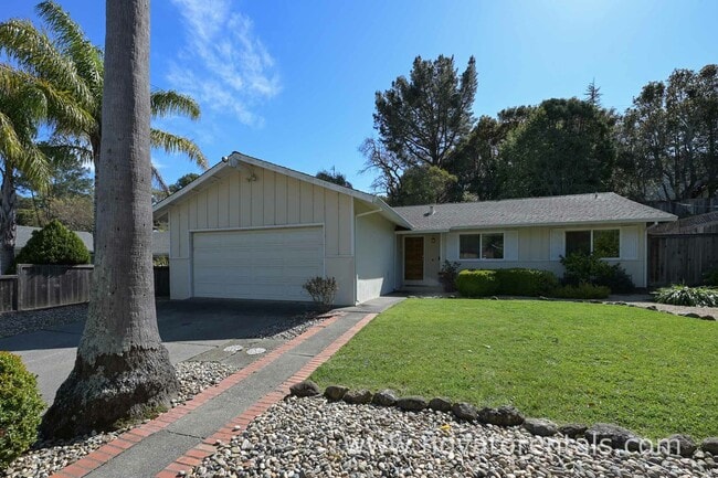 Building Photo - 2665 Center Rd