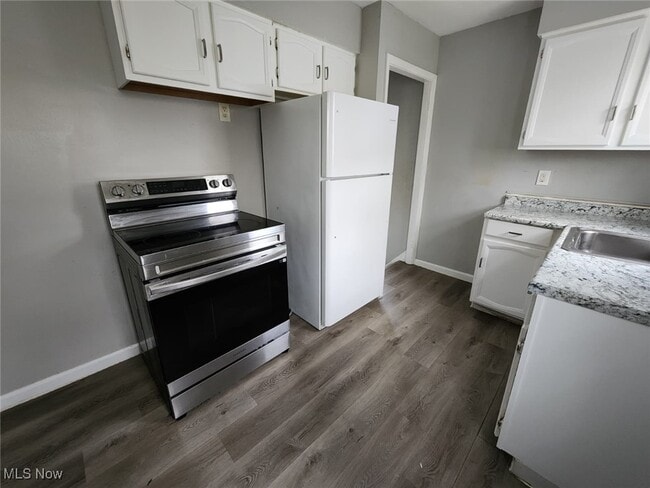 Photo - 21170 Fuller Ave